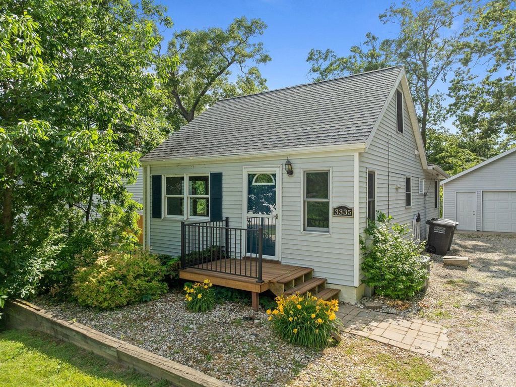 N3335 University ROAD, Lake Geneva, WI 53147