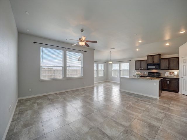 7505 Killebrew Dr, Corpus Christi, TX 78414