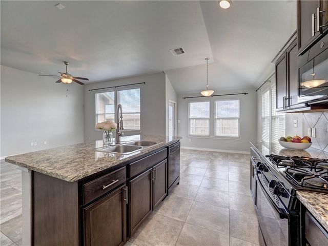 7505 Killebrew Dr, Corpus Christi, TX 78414