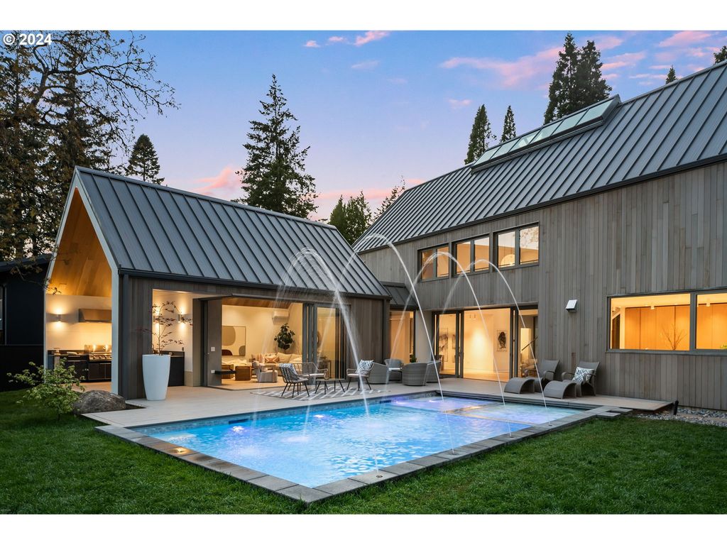 948 S PALATINE HILL Rd, Portland, OR 97219