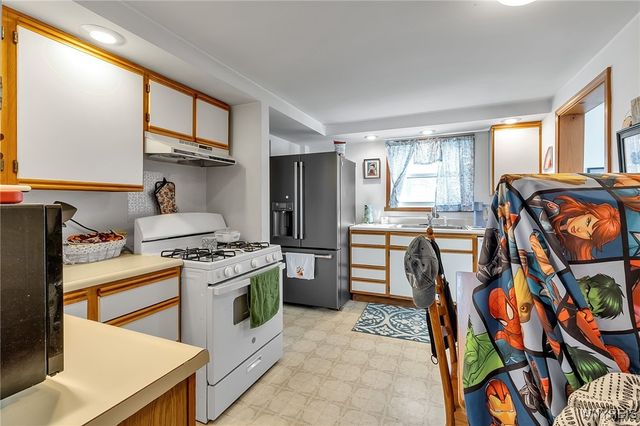 6513 East Bethany Leroy Road, Stafford, NY 14143