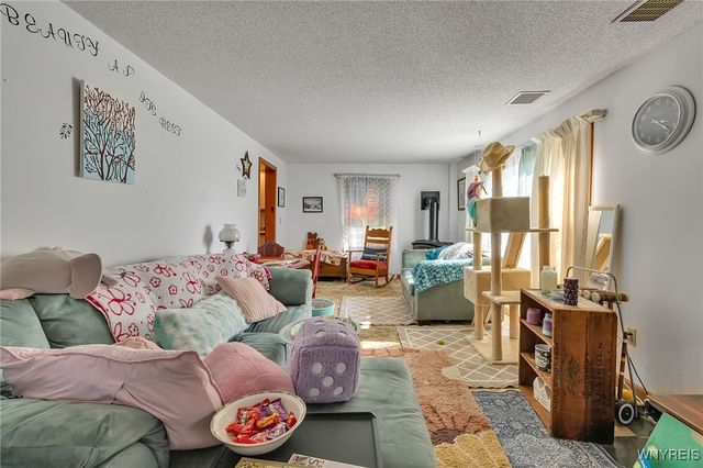 6513 East Bethany Leroy Road, Stafford, NY 14143