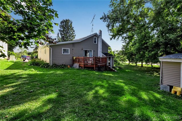 6513 East Bethany Leroy Road, Stafford, NY 14143