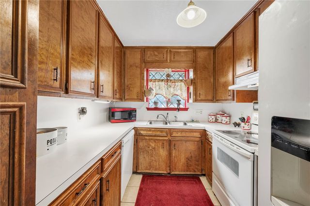 3302 Oregon Trail, Bryan, TX 77803