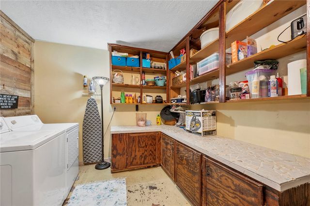 3302 Oregon Trail, Bryan, TX 77803
