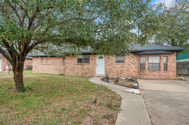 3302 Oregon Trail, Bryan, TX 77803