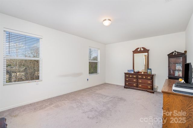 8009 Camden Crossing, Lowell, NC 28098