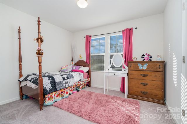 8009 Camden Crossing, Lowell, NC 28098