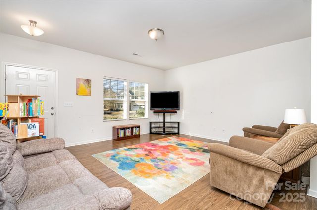 8009 Camden Crossing, Lowell, NC 28098