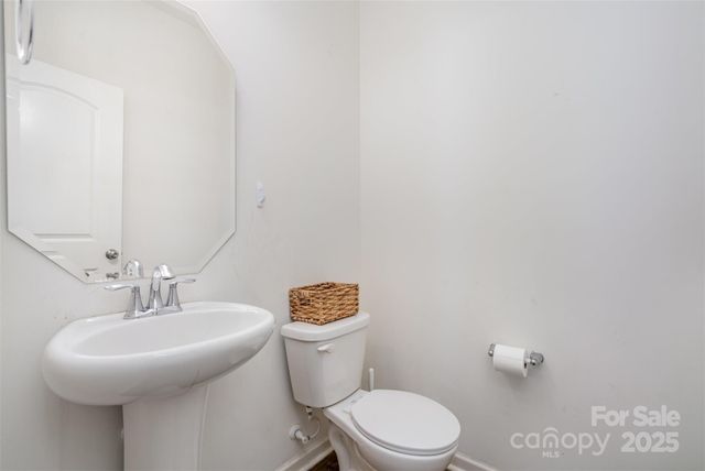 8009 Camden Crossing, Lowell, NC 28098