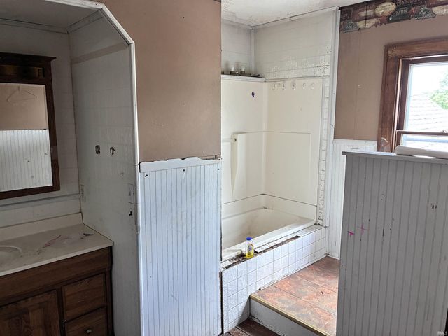 502 N Jefferson Street, Hartford City, IN 47348