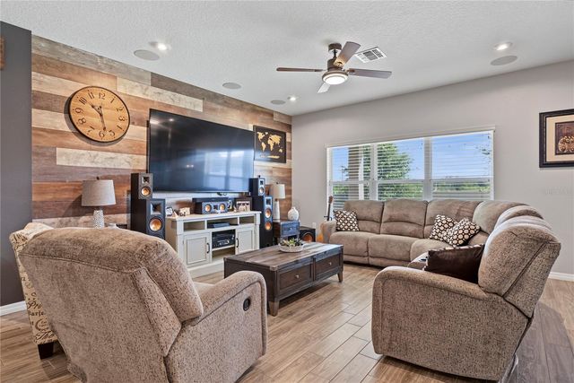 2470 STANDING ROCK CIRCLE, Oakland, FL 34787