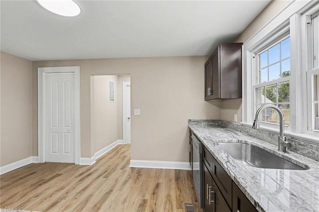 1072 Old State Highway, Asheboro, NC 27205