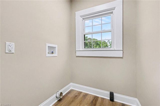 1072 Old State Highway, Asheboro, NC 27205