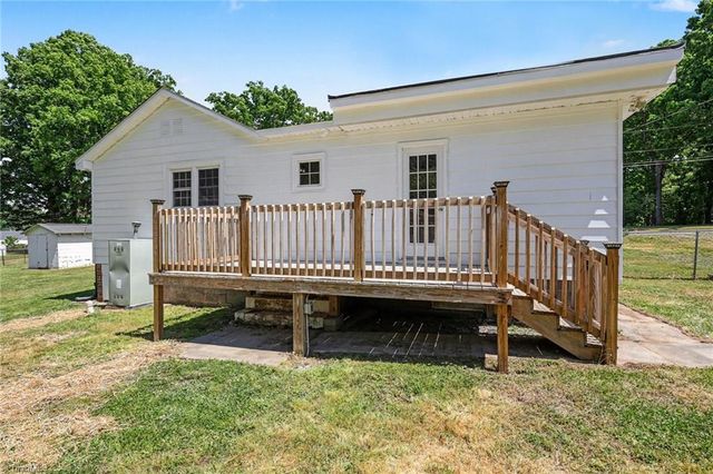 1072 Old State Highway, Asheboro, NC 27205