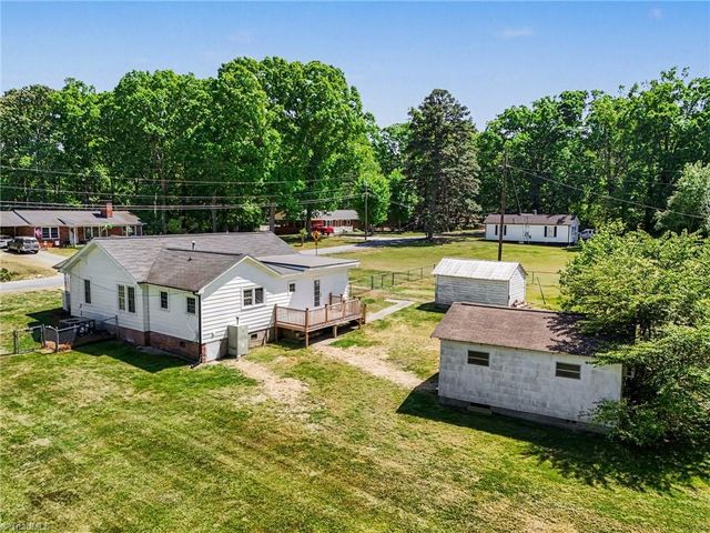 1072 Old State Highway, Asheboro, NC 27205