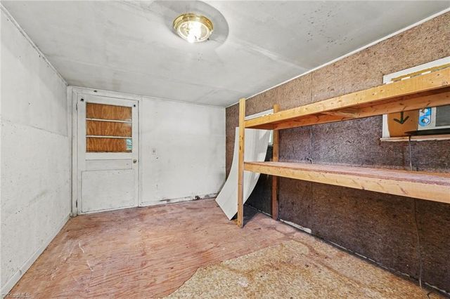 1072 Old State Highway, Asheboro, NC 27205