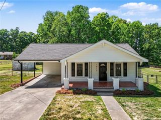 1072 Old State Highway, Asheboro, NC 27205