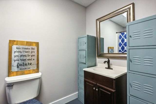215 George Akins Rd, Westmoreland, TN 37186