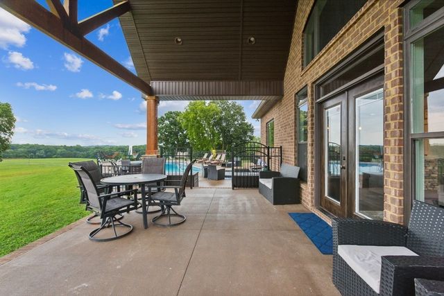 215 George Akins Rd, Westmoreland, TN 37186