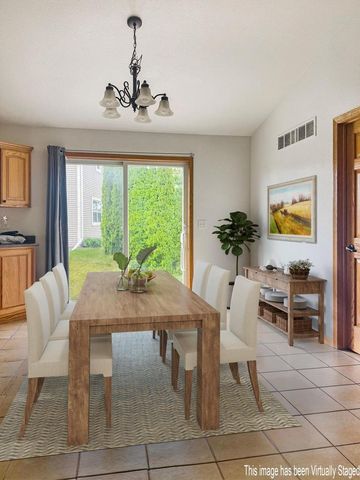 1524 E Monroe AVENUE, Hartford, WI 53027