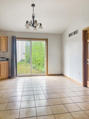 1524 E Monroe AVENUE, Hartford, WI 53027