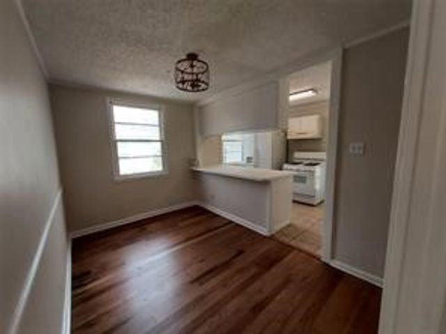 2505 Earl Lane, Fort Worth, TX 76107
