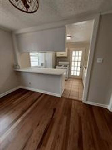 2505 Earl Lane, Fort Worth, TX 76107