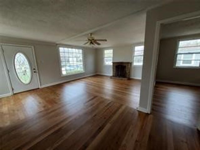 2505 Earl Lane, Fort Worth, TX 76107