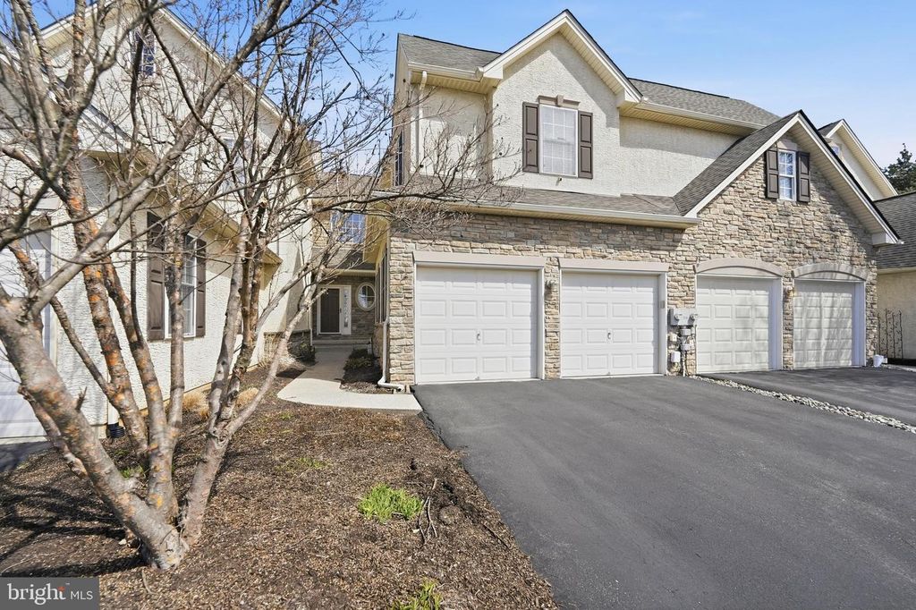 2493 THISTLE RD, Macungie, PA 18062