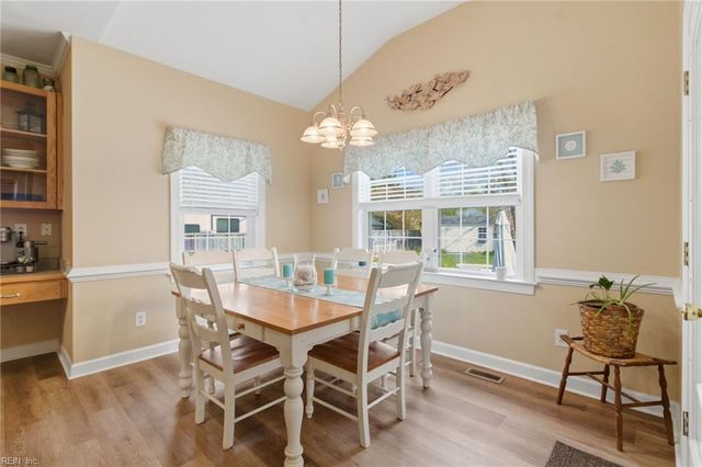 1639 Clearwater LN, Chesapeake, VA 23322