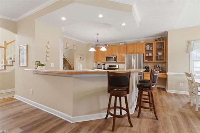 1639 Clearwater LN, Chesapeake, VA 23322