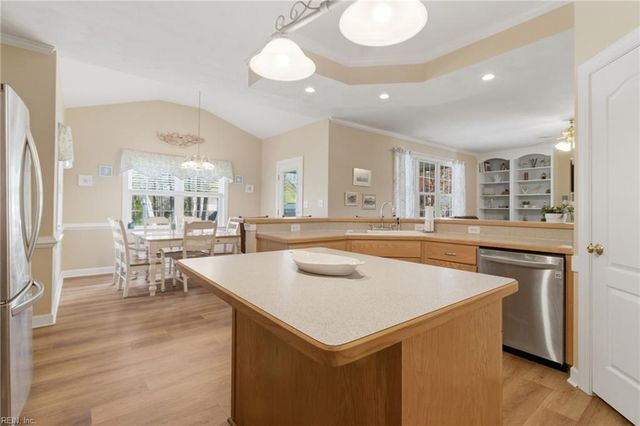 1639 Clearwater LN, Chesapeake, VA 23322