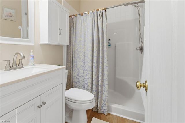 1639 Clearwater LN, Chesapeake, VA 23322