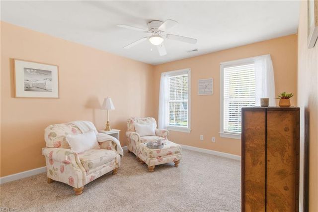 1639 Clearwater LN, Chesapeake, VA 23322