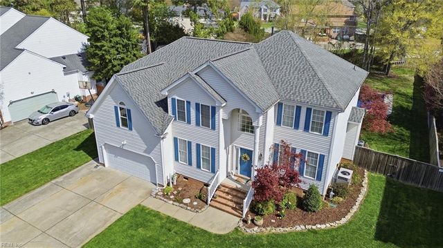 1639 Clearwater LN, Chesapeake, VA 23322