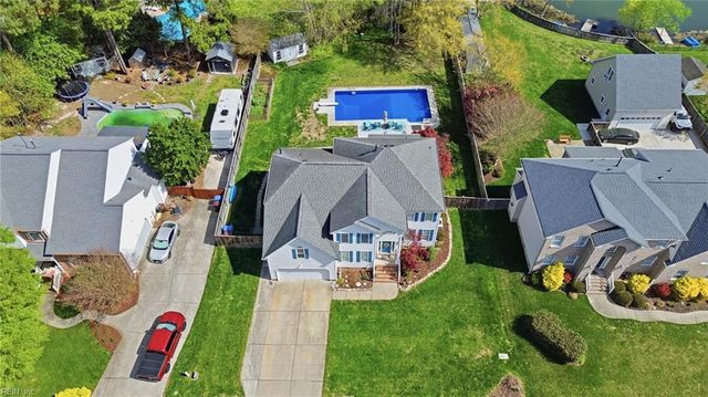 1639 Clearwater LN, Chesapeake, VA 23322