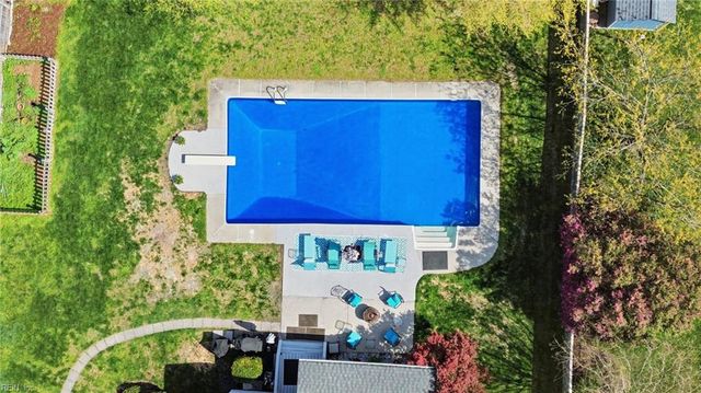 1639 Clearwater LN, Chesapeake, VA 23322