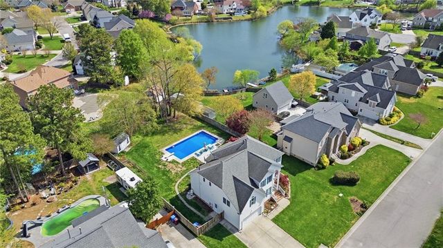 1639 Clearwater LN, Chesapeake, VA 23322