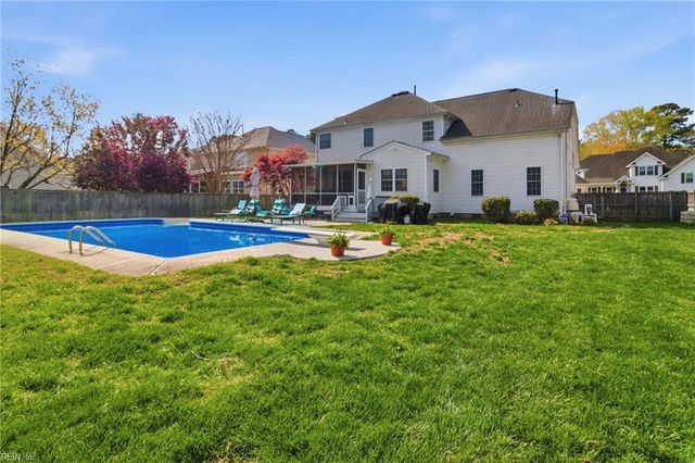 1639 Clearwater LN, Chesapeake, VA 23322