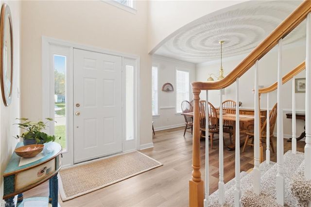 1639 Clearwater LN, Chesapeake, VA 23322