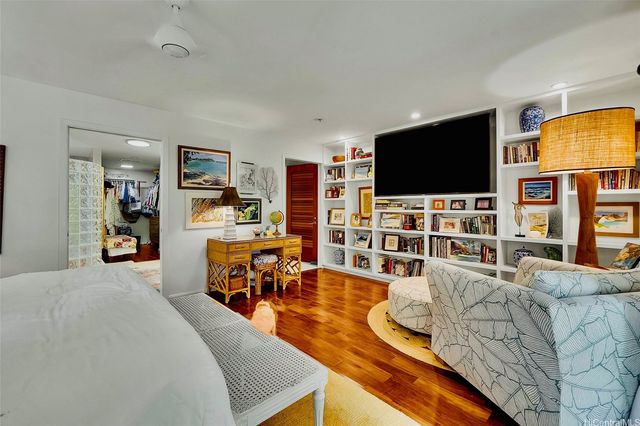 469 A Portlock Road, Honolulu, HI 96825