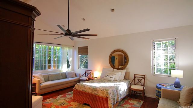 469 A Portlock Road, Honolulu, HI 96825