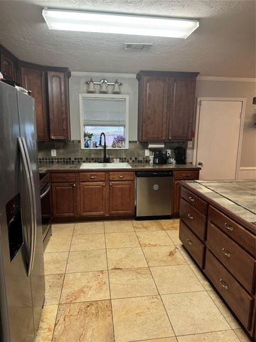 517 Temple Street, Woodville, TX 75979