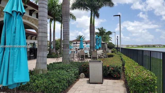3382 W 114th Ter, Hialeah, FL 33018