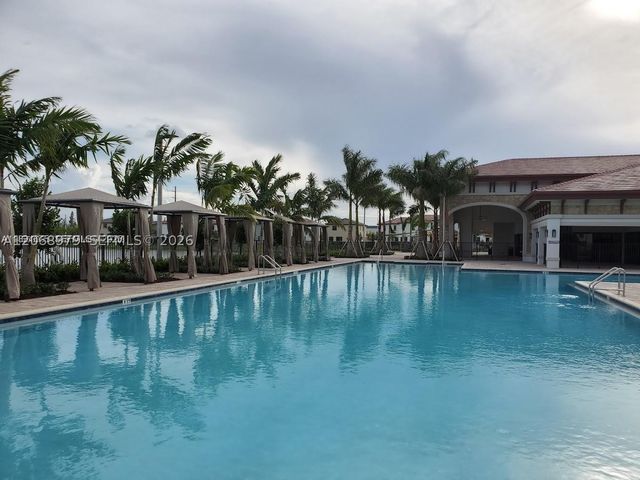 3382 W 114th Ter, Hialeah, FL 33018