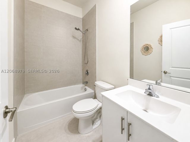 3382 W 114th Ter, Hialeah, FL 33018
