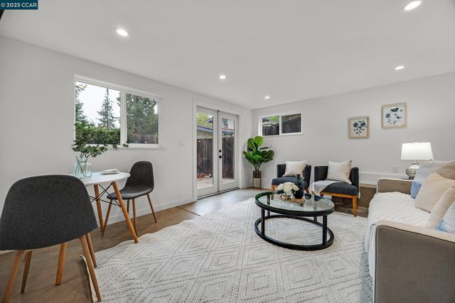 971 W Green St, Martinez, CA 94553