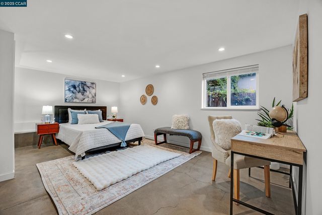 971 W Green St, Martinez, CA 94553