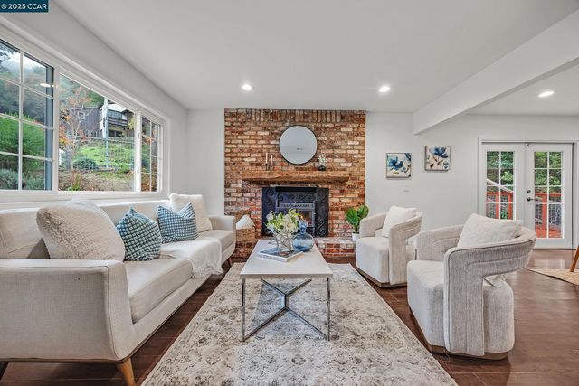 971 W Green St, Martinez, CA 94553